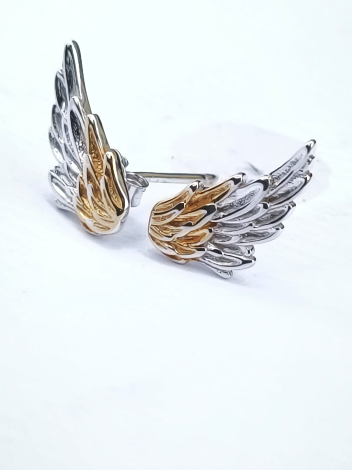 Aretes Historia - Alas de Ángel Doradas Topito - Image 2
