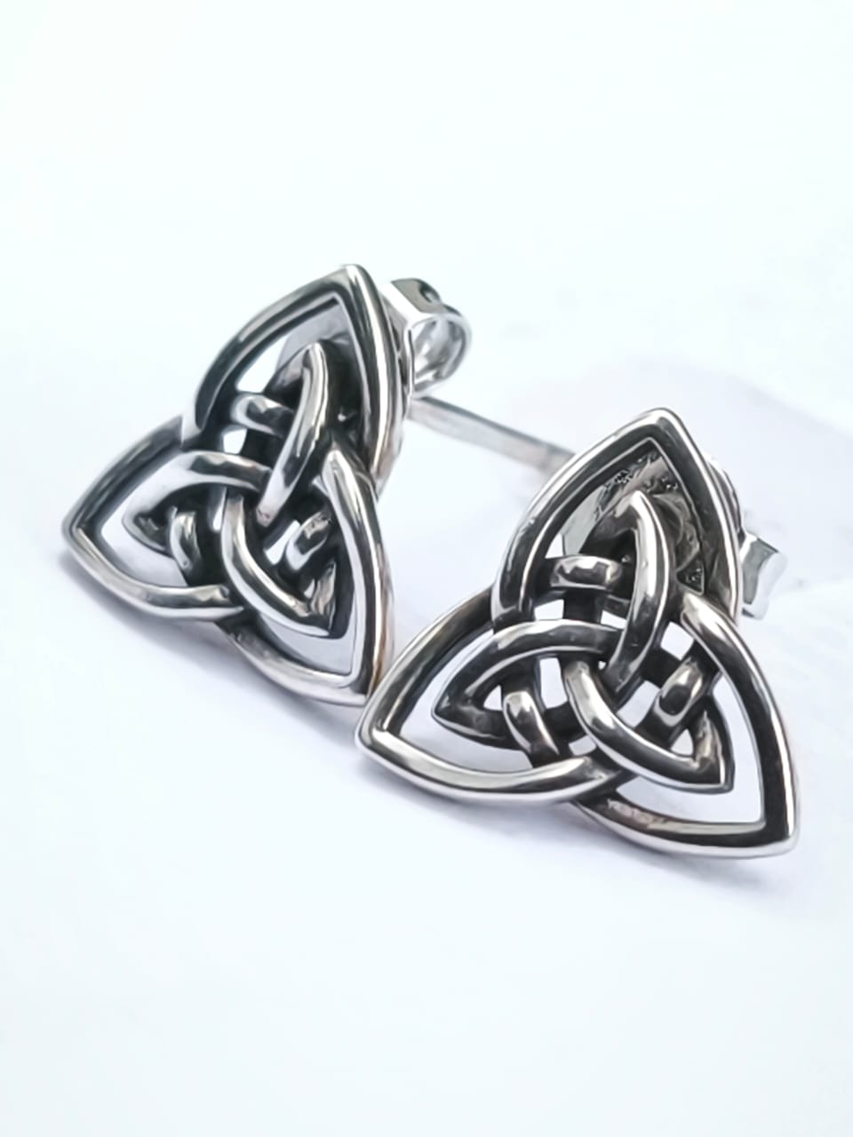 Aretes Triskel Topitos