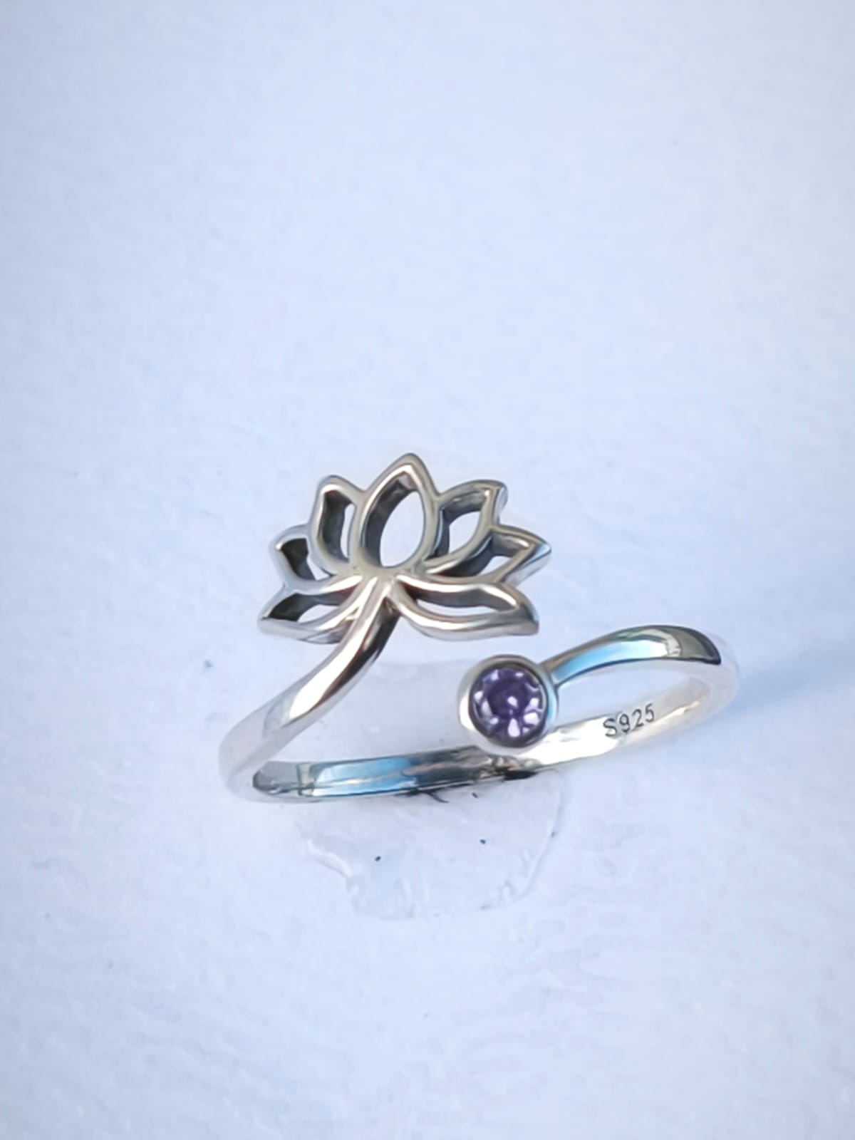 Anillo - Yumeng Jiang - Jiang Yan Li - Image 2