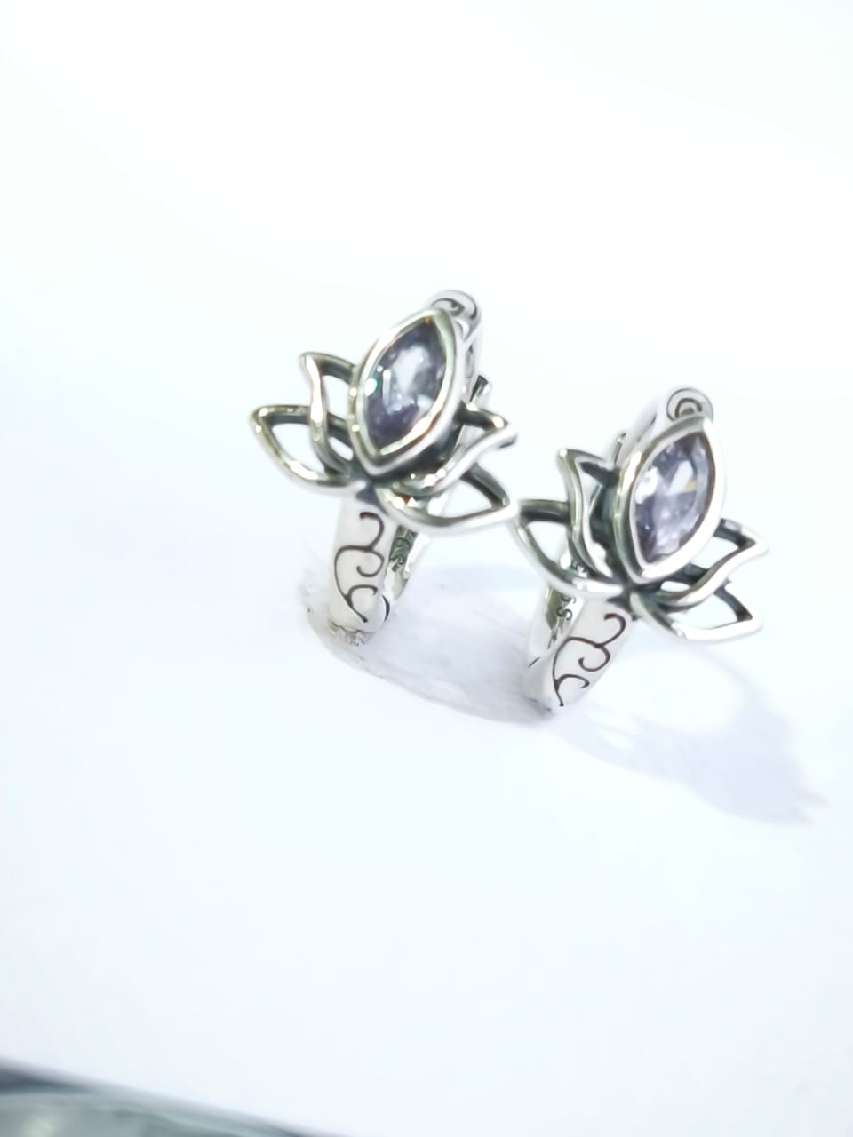 Aretes Jiang Cheng - Image 3