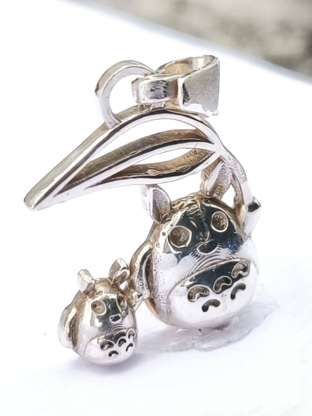Totoro con Amigo en Plata - Image 3
