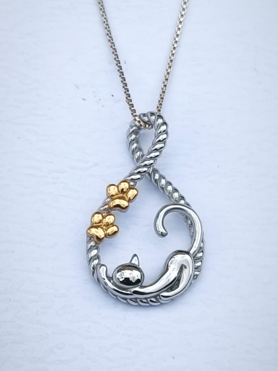 Dije Gato Con Flores