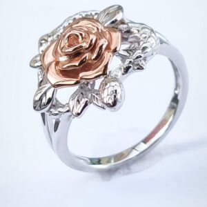 Anillo - La seducción de la Serpiente Sagrada